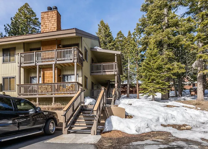 Hidden Valley Village #103 Nicely Updated 1 Bedroom 1 Bathroom Condo Short 10 Min Walk From Village