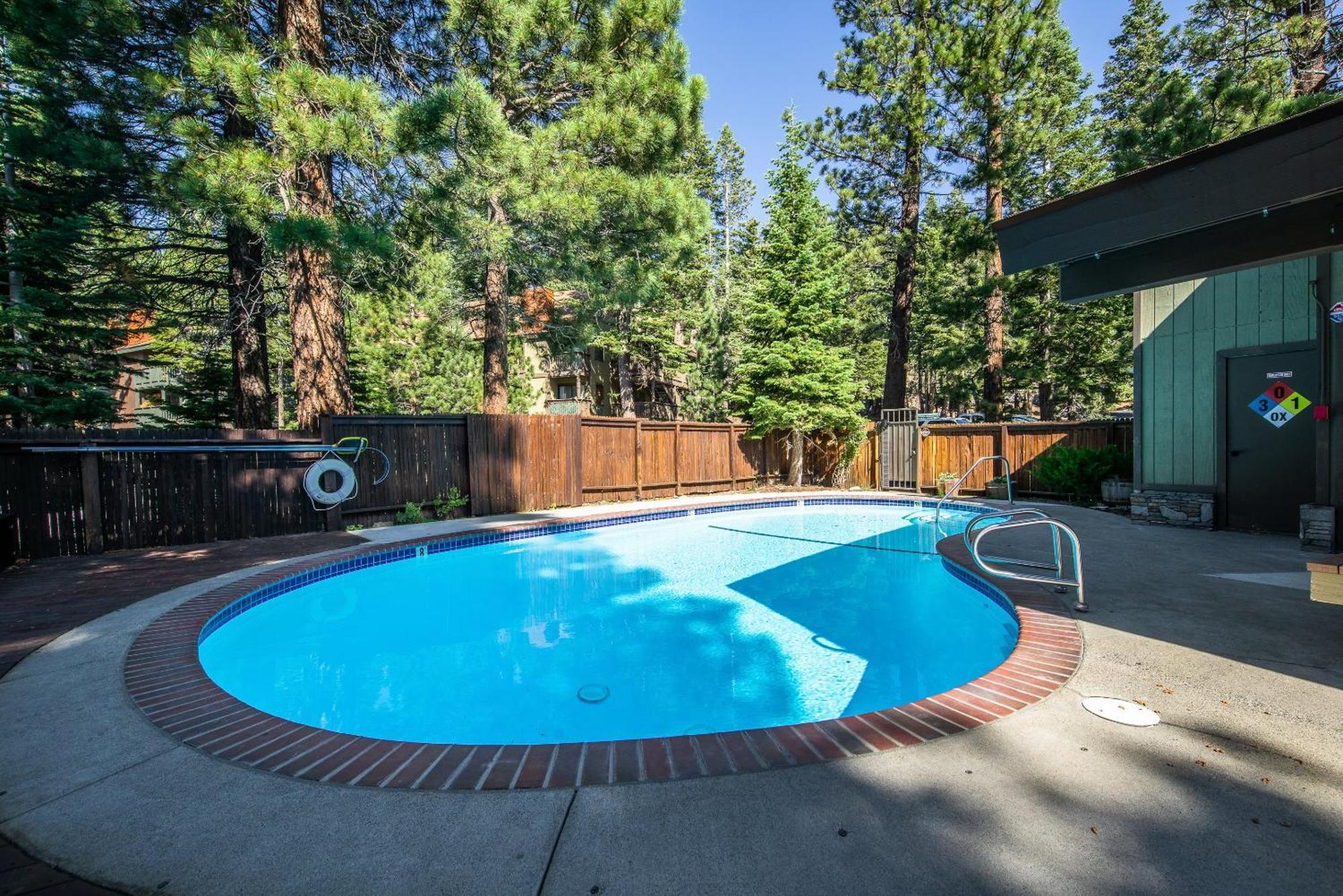 Holiday home Hidden Valley Village #103 Nicely Updated 1 Bedroom 1 Bathroom Short 10 Min Walk From Village Mammoth Lakes