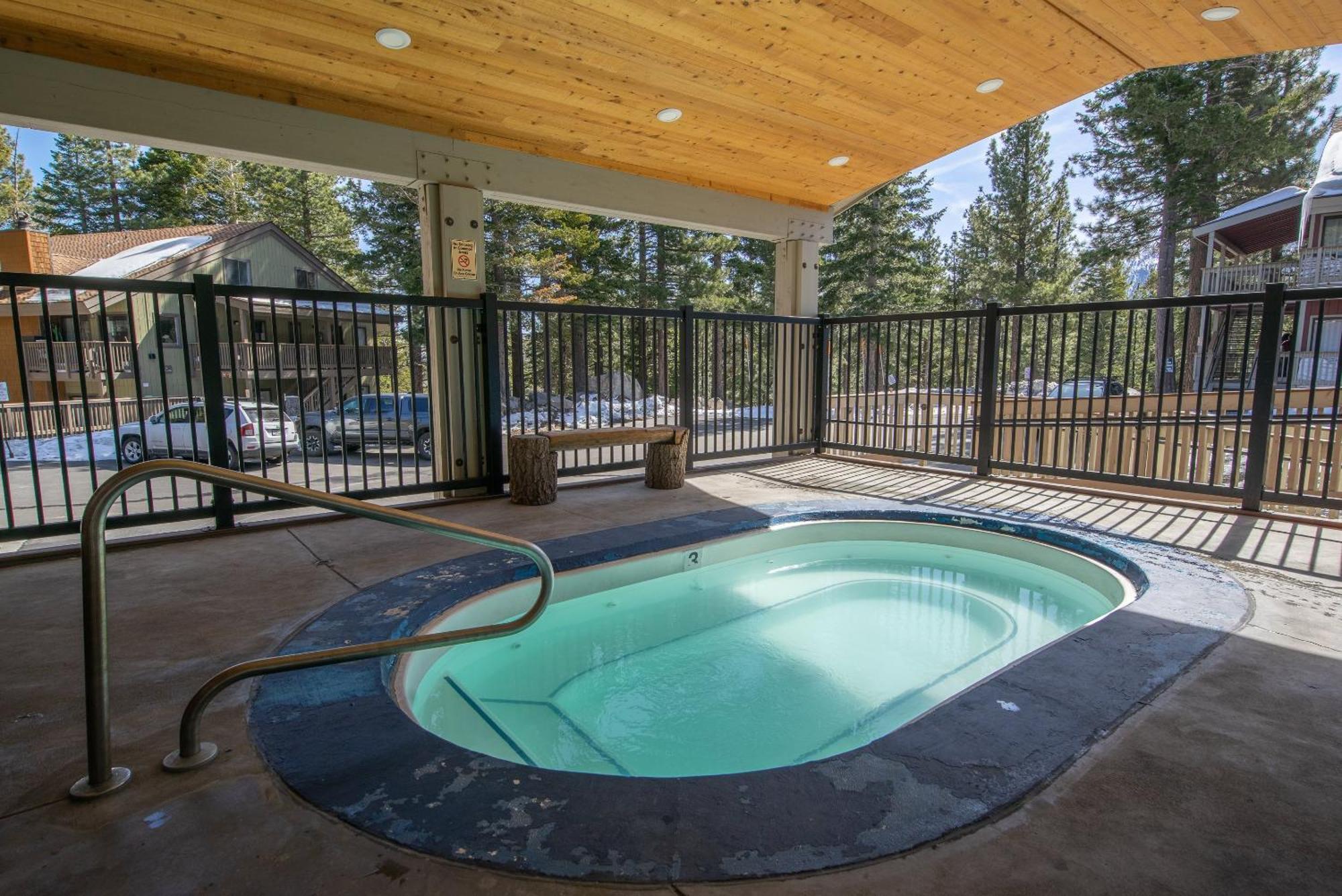 Holiday home Hidden Valley Village #103 Nicely Updated 1 Bedroom 1 Bathroom Short 10 Min Walk From Village Mammoth Lakes